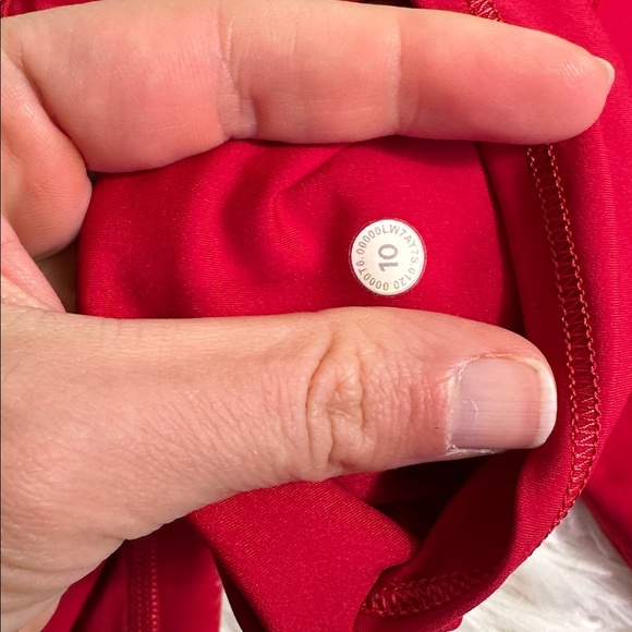 Lululemon Fast And Free Short 10" *Non-Reflective Dark Red - Picture 5 of 6